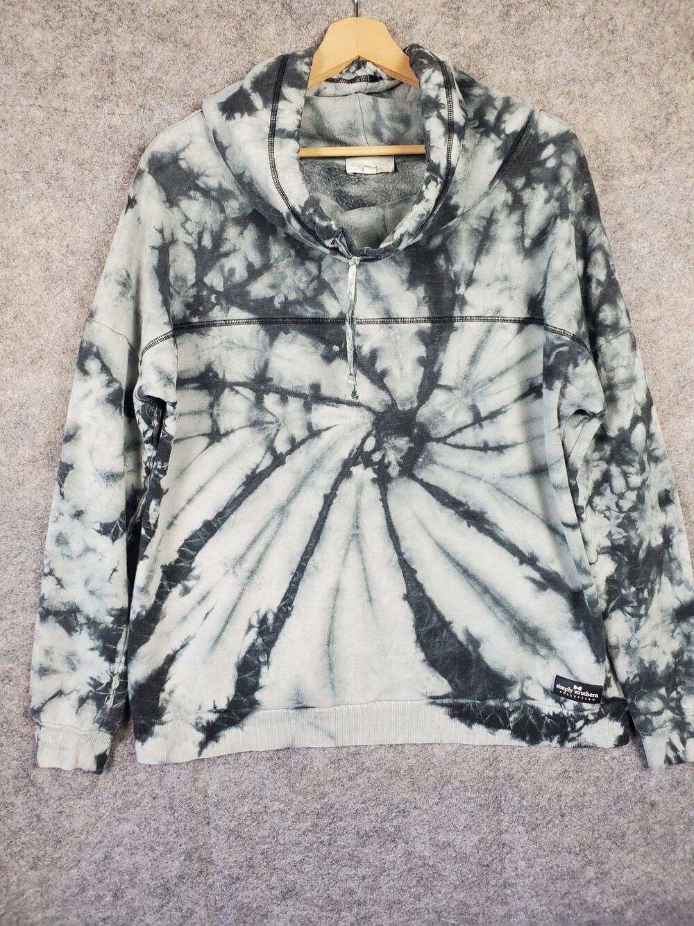 Women's Simply Southern Size Large Black & Gray Tie Dye Cowl Neck Sweatshirt